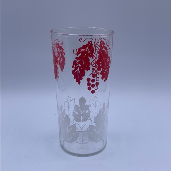 Vintage Red and White Grape Leaf Design Glass Tumbler Federal Glass - Picture 1 of 6
